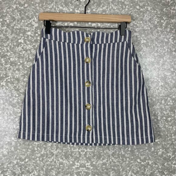 Day To Day Blu Pepper Blue Striped Button Front Skirt - Size Medium - Scalloped - Picture 1 of 7